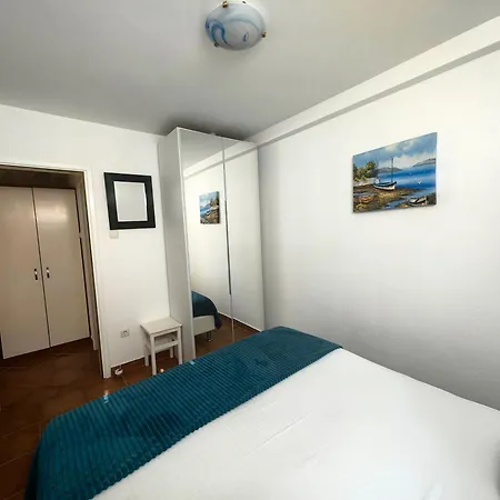 Lea With Pool Apartament Malinska