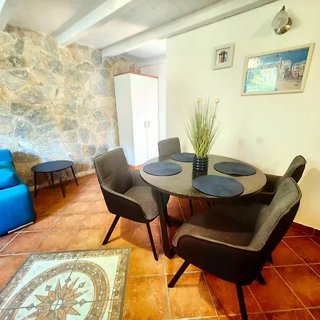 Lea With Pool Malinska