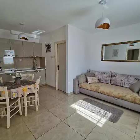 Lea With Pool Malinska