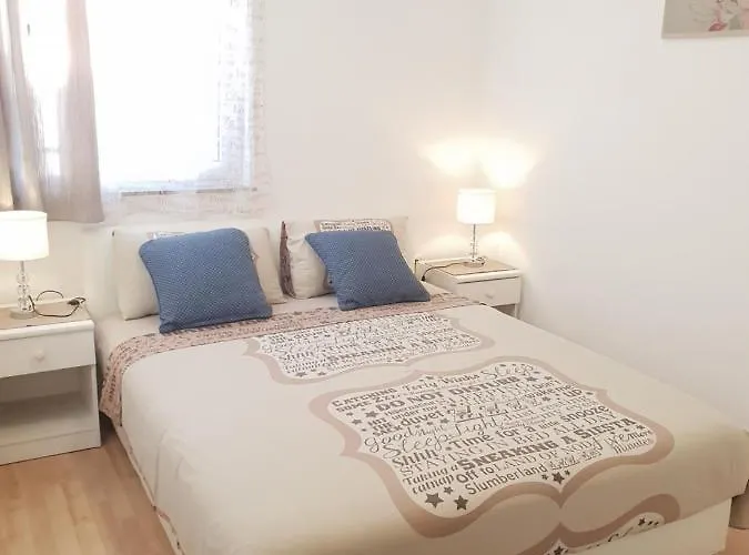 Lea With Pool Malinska