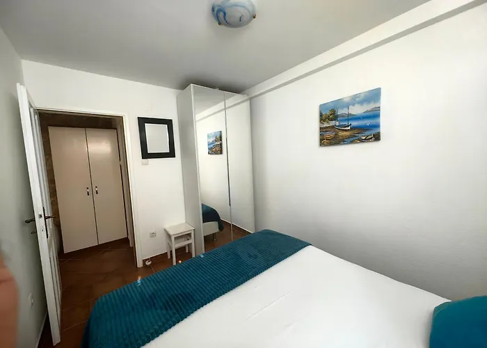 Lea With Pool Apartman Malinska