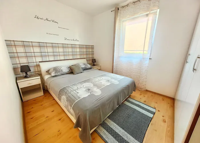 Lea With Pool Malinska