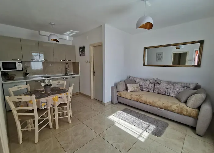 Lea With Pool Malinska