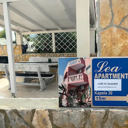 דירה Lea With Pool *