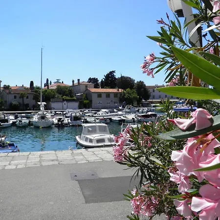 Lea With Pool דירה מאלינסקה
