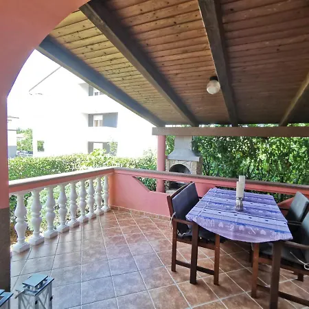 Lea With Pool * מאלינסקה