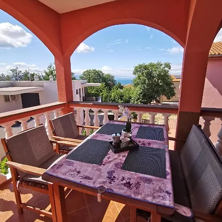 Apartment Lea With Pool *