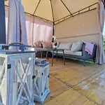 Apartament Lea With Pool
