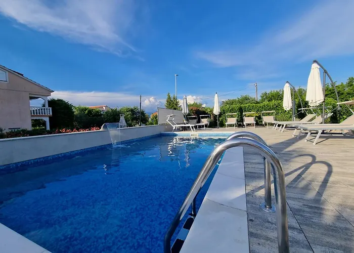 아파트 Lea With Pool 말린스카